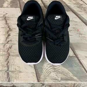 Roshe Nike